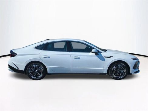 New 2026 Hyundai Sonata SEL FWD image 4