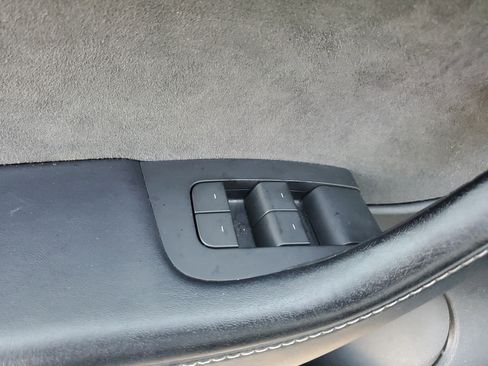 Used 2022 Tesla Model Y Performance image 24