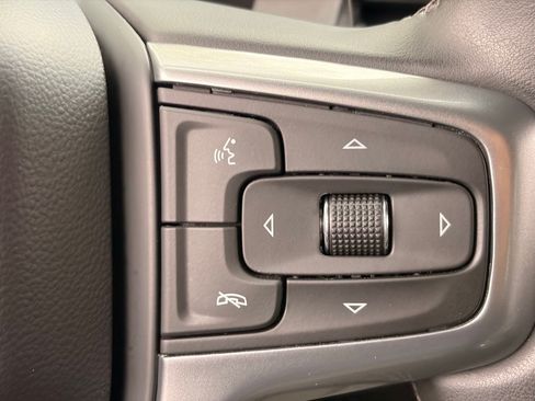 Used 2024 Chevrolet Silverado 1500 LTZ AWD/4WD image 28