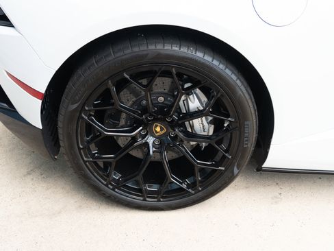 Used 2020 Lamborghini Huracan EVO AWD/4WD image 11