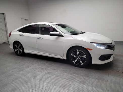 Used 2018 Honda Civic Touring image 11