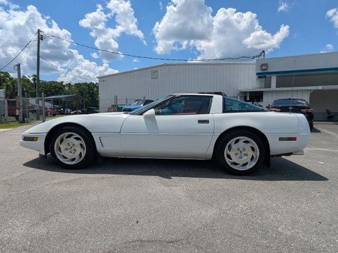 Used 1996 Chevrolet Corvette Coupe RWD image 6