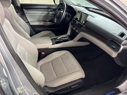 Used 2019 Honda Accord Touring image 41