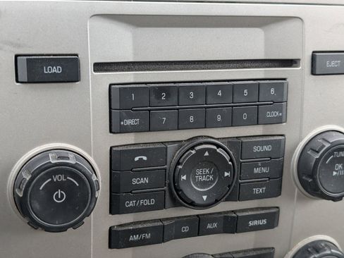 Used 2009 Ford Escape XLT image 10