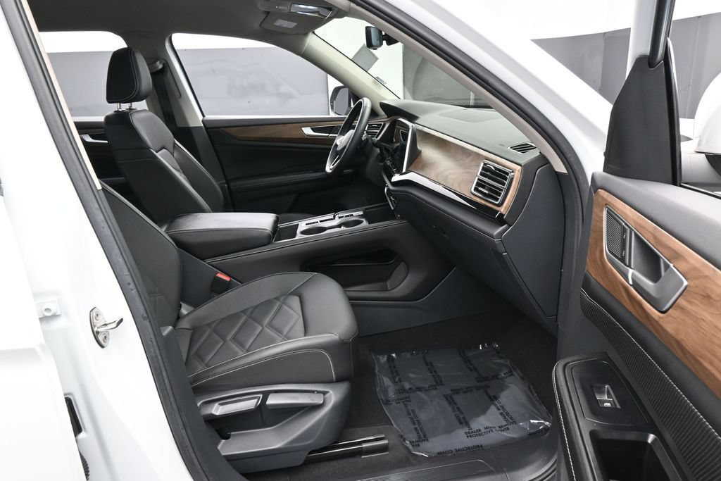 Used 2026 Volkswagen Atlas SE FWD image 37