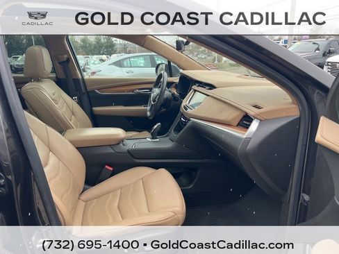 Used 2018 Cadillac XT5 Platinum w/ Driver Assist Package image 7