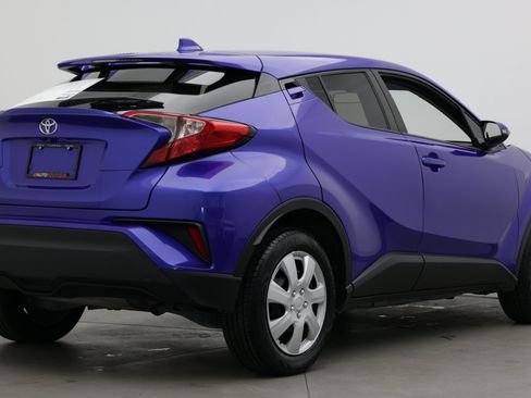 Used 2020 Toyota C-HR LE FWD image 7