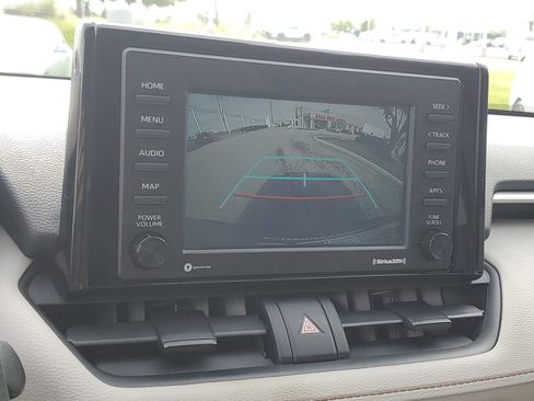 Certified 2021 Toyota RAV4 XLE w/ Convenience Package AWD/4WD image 28