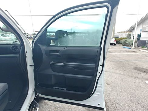 Used 2016 Toyota Tundra SR w/ Tow Package RWD image 14