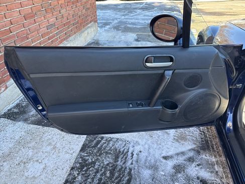 Used 2007 MAZDA MX-5 Miata Touring image 25