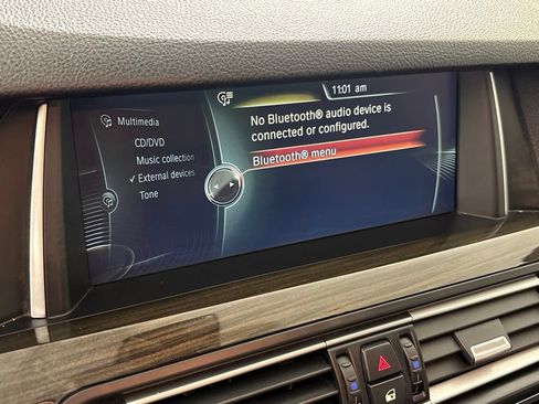 Used 2014 BMW M5 RWD image 40