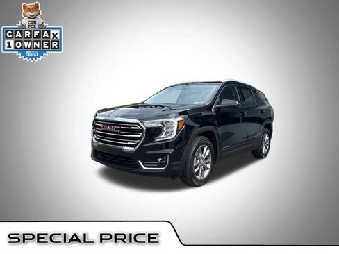 Used 2022 GMC Terrain SLT w/ LPO, Floor Liner Package image 1