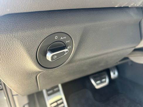 Used 2025 Volkswagen Jetta Sport FWD image 51