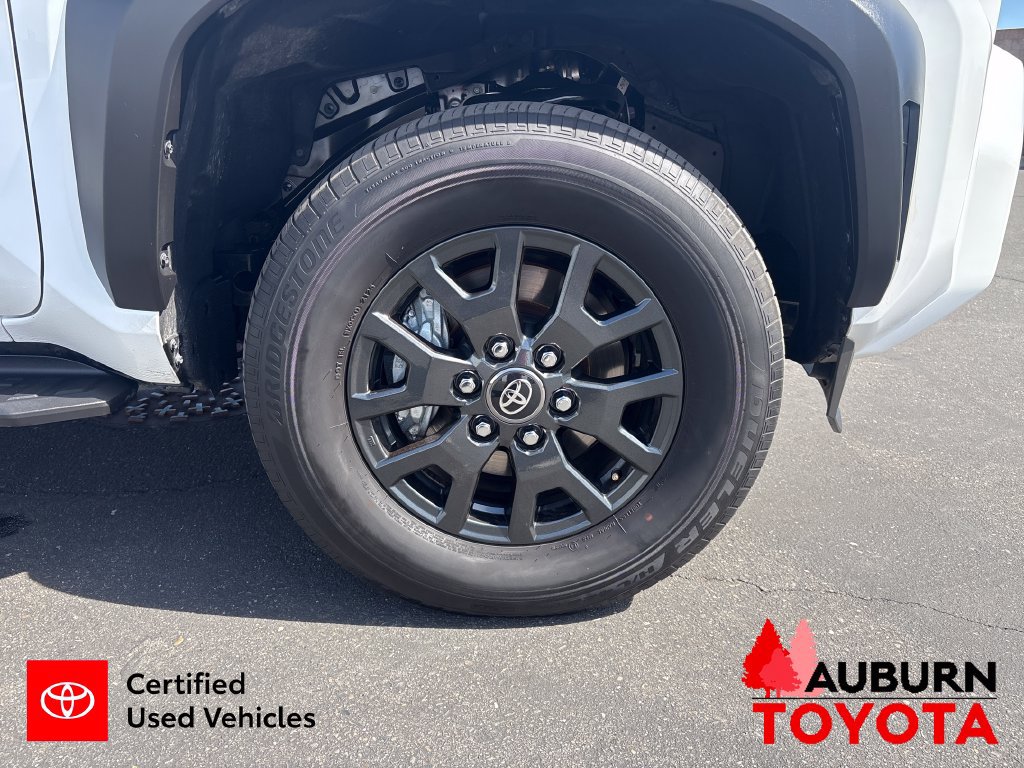 Certified 2025 Toyota 4Runner SR5 AWD/4WD image 25