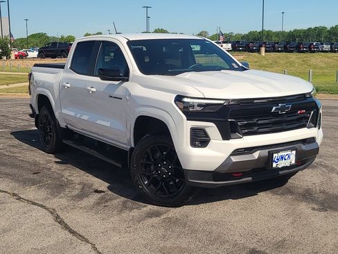 Used 2024 Chevrolet Colorado Z71 w/ LPO, Dark Essentials Package AWD/4WD image 5