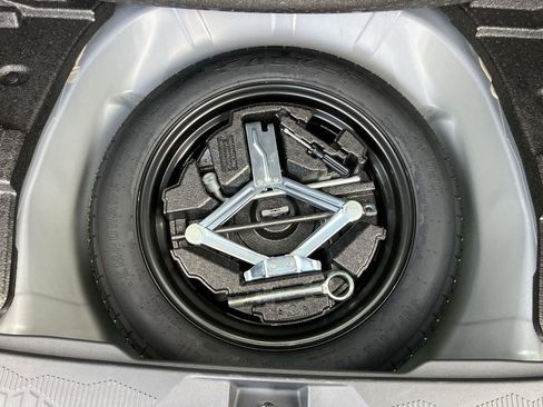 Used 2025 Subaru Forester Premium image 28