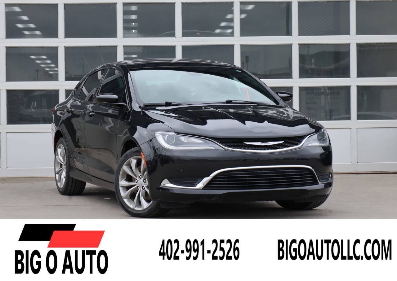Used 2015 Chrysler 200 S w/ Navigation & Sound Group I FWD image 1