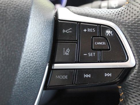 Certified 2025 Toyota Sienna XLE Woodland Edition AWD/4WD image 32