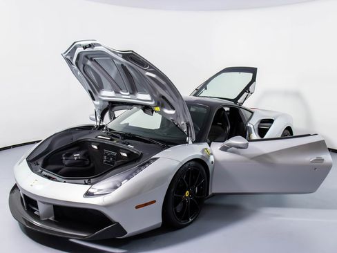 Certified 2016 Ferrari 488 GTB image 31