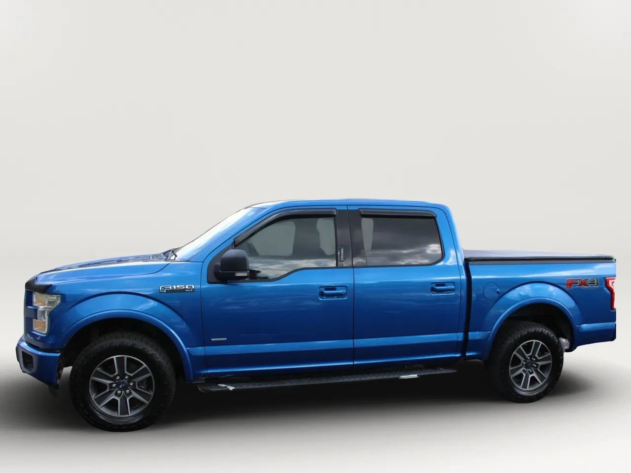 Used 2015 Ford F150 XLT w/ Equipment Group 302A Luxury AWD/4WD image 5