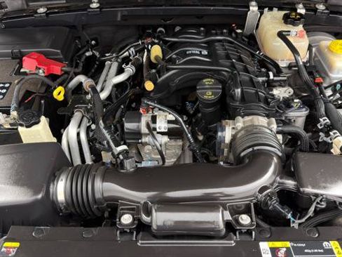 Used 2023 Jeep Wrangler Unlimited Sport AWD/4WD image 38