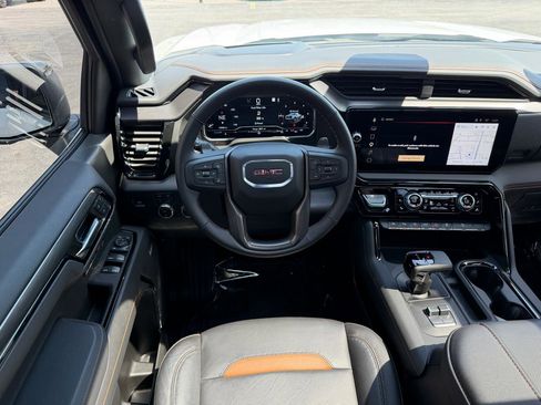 Used 2025 GMC Sierra 1500 AT4 w/ AT4 Premium Package image 17