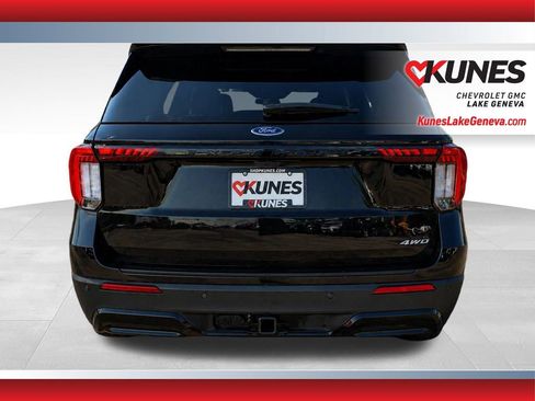 Used 2025 Ford Explorer ST-Line AWD/4WD image 9