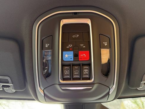 New 2025 Jeep Grand Cherokee L Summit image 39