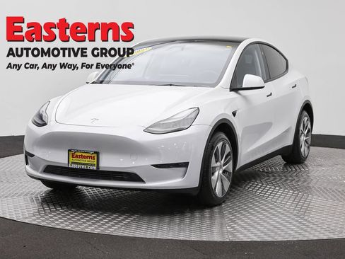 Used 2023 Tesla Model Y Long Range AWD/4WD image 1