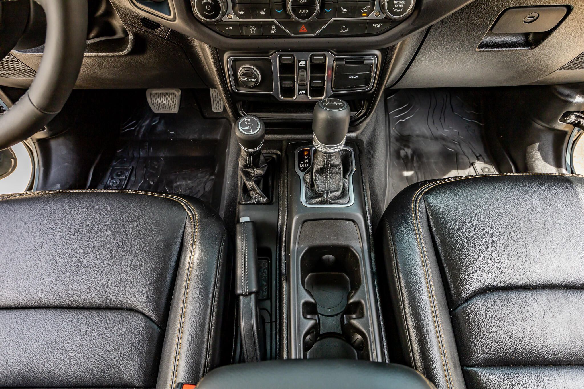Used 2025 Jeep Gladiator Sport AWD/4WD image 29