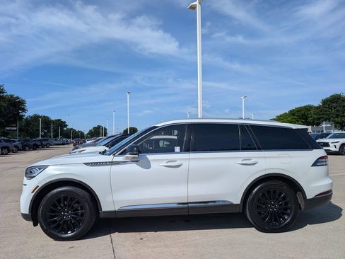 Used 2020 Lincoln Aviator Reserve w/ Elements Package Plus AWD/4WD image 3