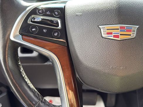 Used 2018 Cadillac Escalade Luxury image 16