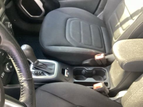 Used 2021 Jeep Renegade Latitude w/ Convenience Group image 15