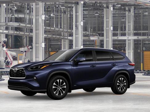 New 2026 Toyota Highlander XLE AWD/4WD image 2
