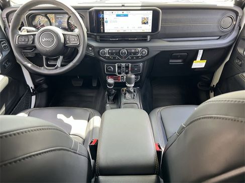 New 2025 Jeep Wrangler Unlimited Rubicon 392 image 17