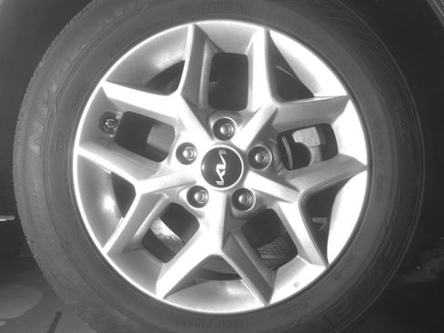 Used 2025 Kia Soul LX w/ LX Technology Package image 13