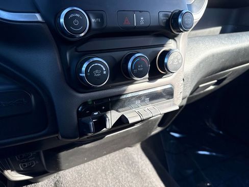 Used 2022 RAM 3500 Big Horn image 25