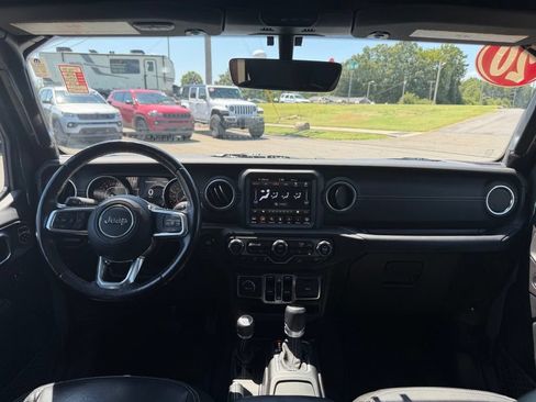 Used 2020 Jeep Gladiator Overland AWD/4WD image 40
