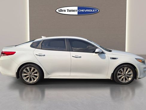 Used 2018 Kia Optima LX w/ Convenience Package FWD image 5