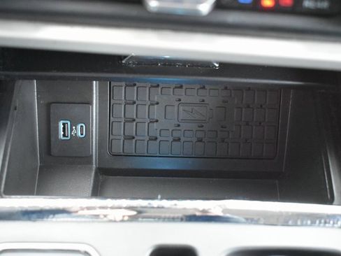 Used 2023 Ford Expedition Max XLT image 34