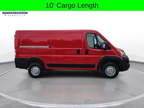 New 2025 RAM ProMaster 2500 w/ Convenience Group image 4