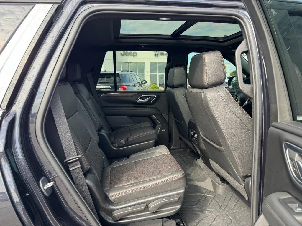 Used 2023 Chevrolet Tahoe High Country AWD/4WD image 13