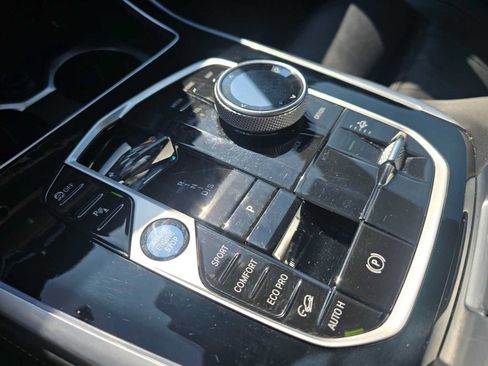 Used 2024 BMW X7 M60i w/ Executive Package AWD/4WD image 32