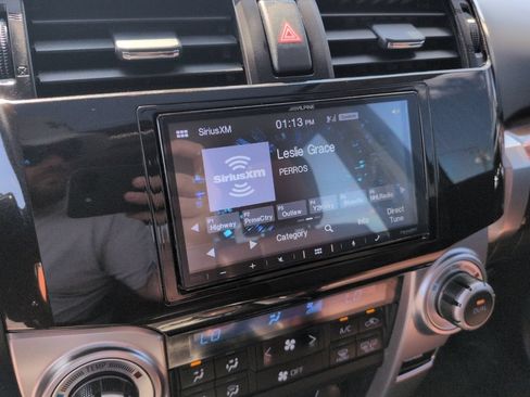 Used 2015 Toyota 4Runner Limited AWD/4WD image 14