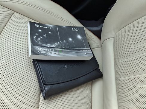 Used 2024 Buick Encore GX Avenir w/ Avenir Technology Package image 26