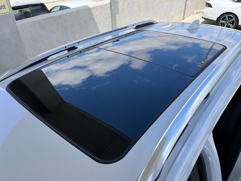 Used 2023 GMC Terrain Denali AWD/4WD image 15