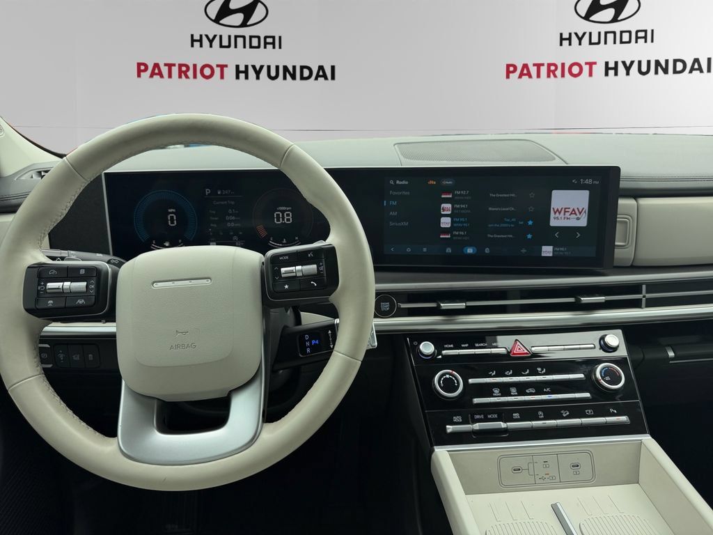 Used 2025 Hyundai Santa Fe SE AWD/4WD image 10