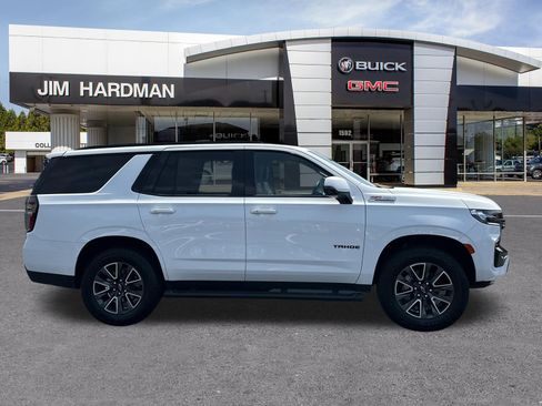 Used 2023 Chevrolet Tahoe Z71 w/ Luxury Package AWD/4WD image 8