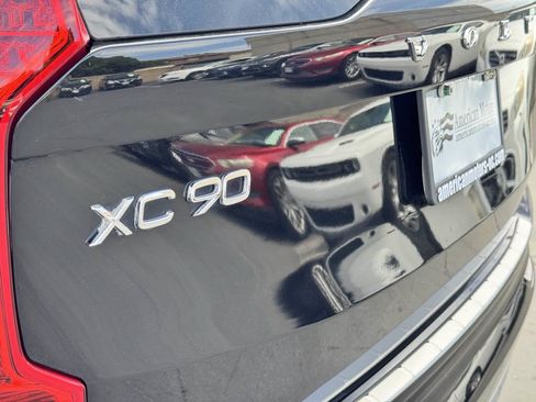 Used 2017 Volvo XC90 T5 Momentum w/ Vision Package AWD/4WD image 17