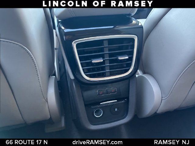Used 2023 Lincoln Nautilus Reserve AWD/4WD image 25